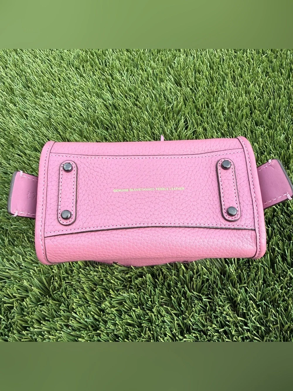 Coach Rogue 17| Glovetanned Pebbled Leather| Primrose w/ Gunmetal Hardware